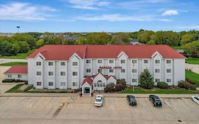 Ramada Limited By Wyndham, Bloomington I-55 & I-74 Il
